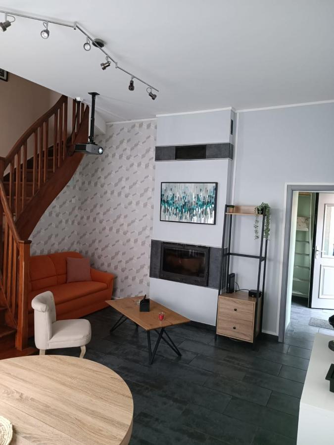 Maison Chaleureuse Avec Netflix Et Ps5 Valenciennes Dış mekan fotoğraf